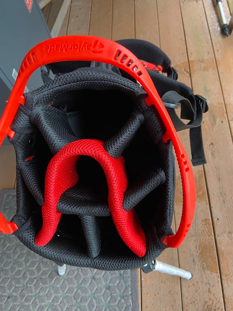 TaylorMade TF531 ゴルフバッグ ブラック/レッド　新品