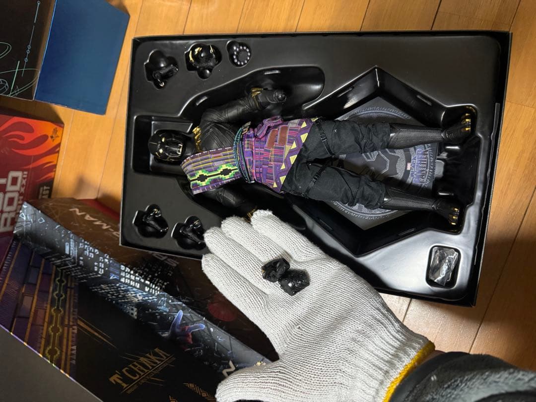 ブラックパンサー　ティチャカ　ホットトイズ