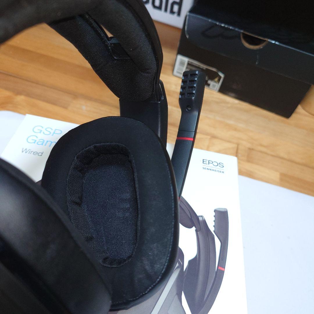 密閉型ゲーミングヘッドホンGSP600