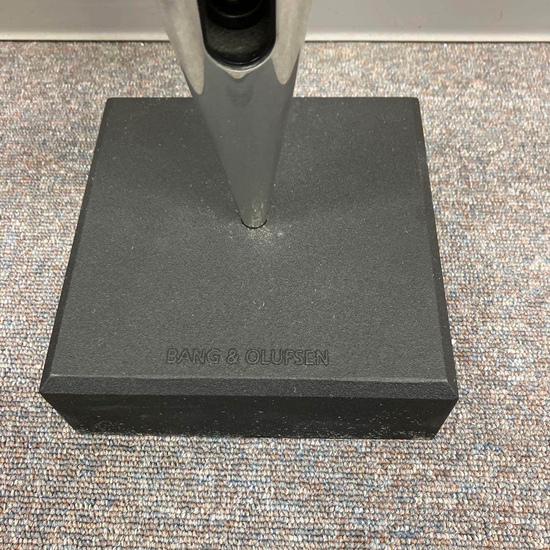 Bang&Olufsenフルアクティブコラム型スピーカ ーBeolab8000