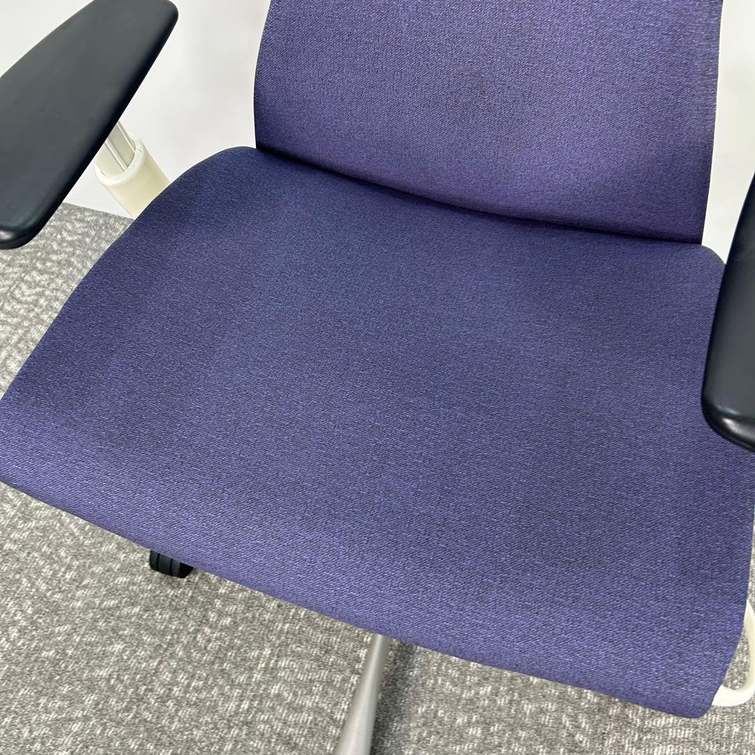 E. エンボディチェア 最高級 ハーマンミラー ホワイト Embody