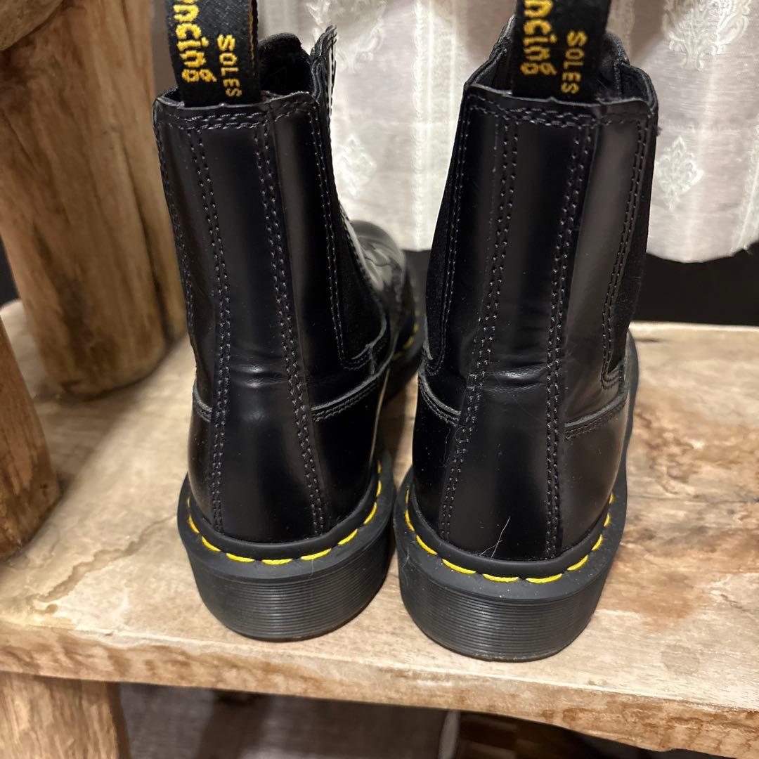 ジッパー付き黒 ドクターマーチン 1460 GUSSET