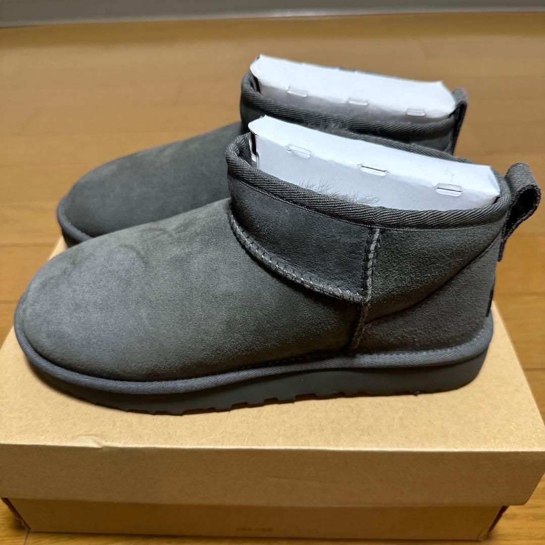 UGG クラシック ウルトラミニ 24センチ