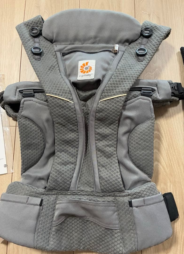 Ergobaby(エルゴベビー) オムニ ブリーズ グラファイトグレー　抱っこ紐