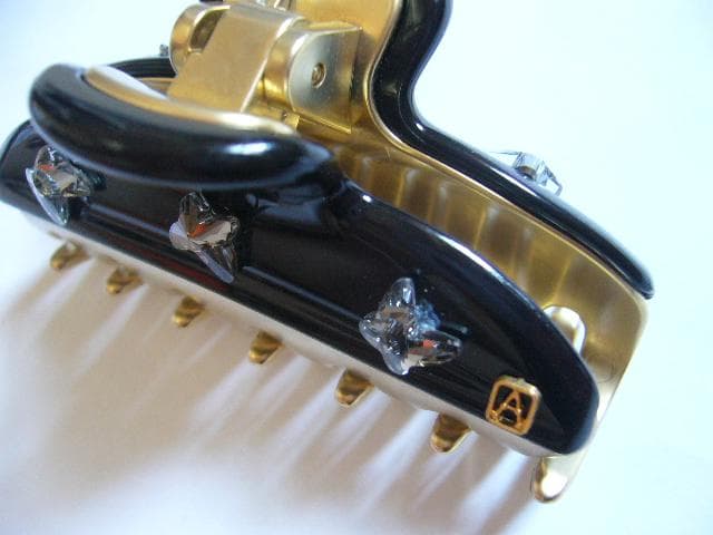 ☆美品☆レア✨アレクサンドルドゥパリ●煌めく✨蝶付きクリップ/ブラック/Mサイズ