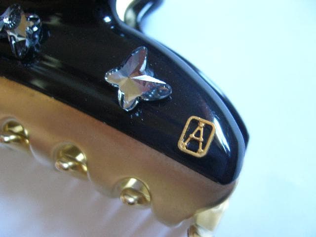 ☆美品☆レア✨アレクサンドルドゥパリ●煌めく✨蝶付きクリップ/ブラック/Mサイズ