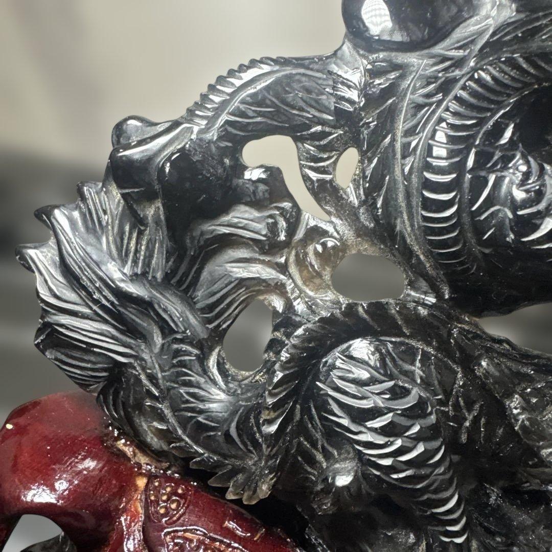 【高品質】山東省産 モリオン 龍彫刻 原石 台座付き　おまけあり