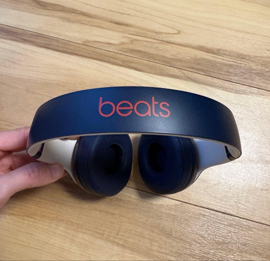 ★極美品★ Beats ワイヤレスヘッドホン 収納ケース付き