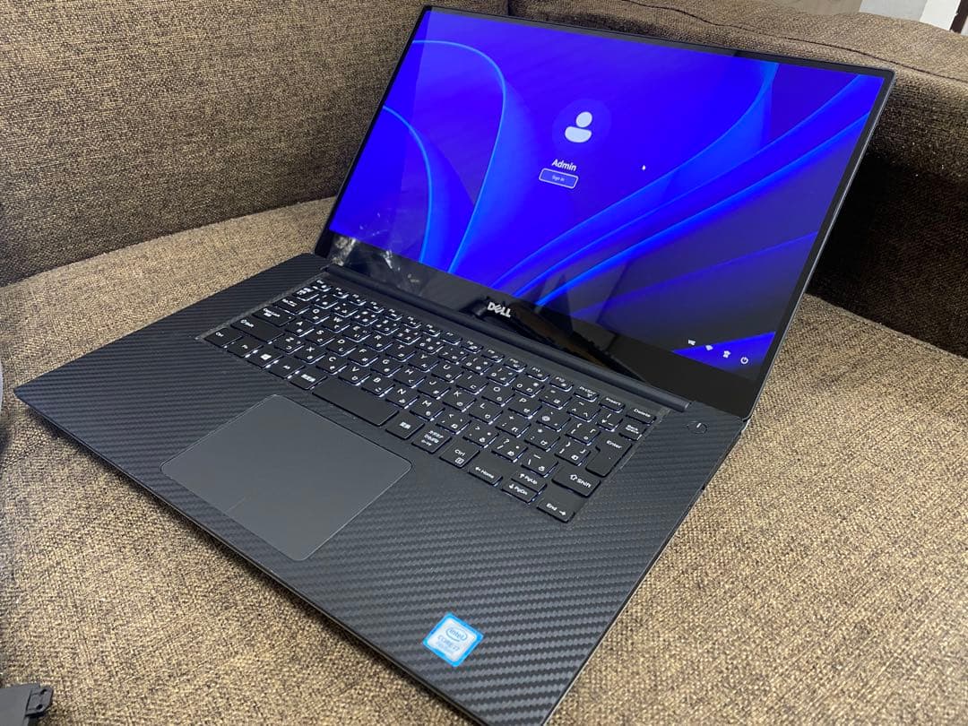 DELL ノートPC 4K タップチパネル　i7-16GB-512 office