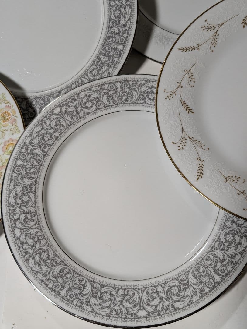 （Z!!）ノリタケ　花柄とゴールドのディナープレート5枚セット