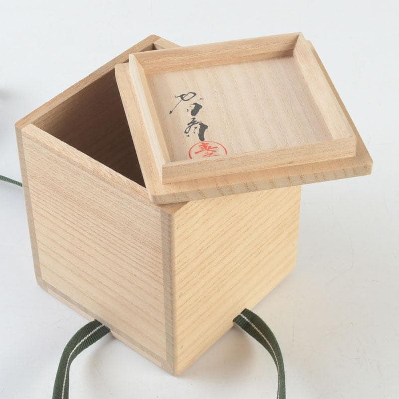 茶道具　漆匠　前端春斉作　黒一閑　雲錦　桜紅葉蒔絵　大棗　共箱　V　9342