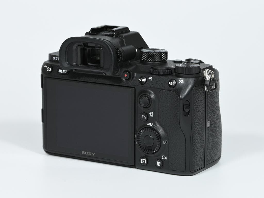 【美品】 SONY α7 III ILCE-7M3 ボディ《SC数4601》