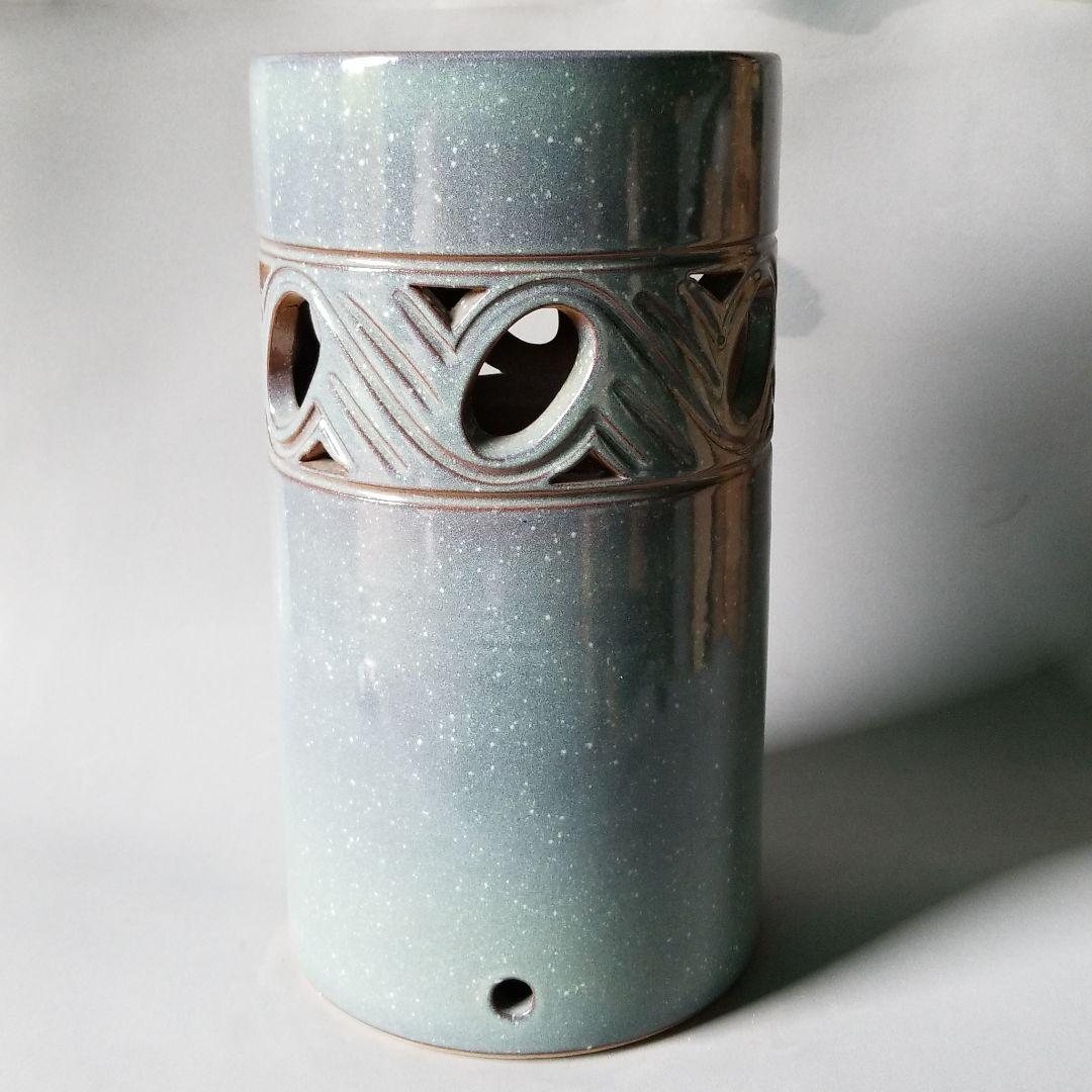 信楽焼傘立て  淡水透かし 高さ４５cm