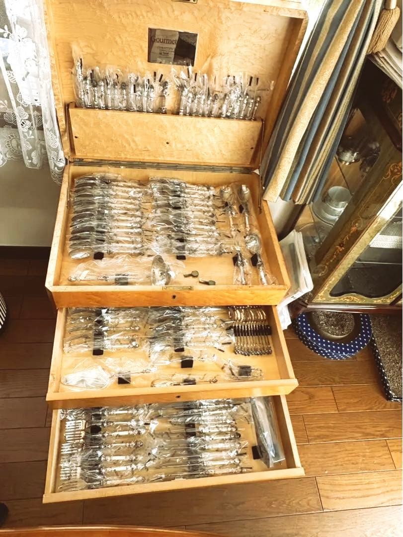 Gourmet-Silber カトラリー収納 サイドテーブル&銀食器セット