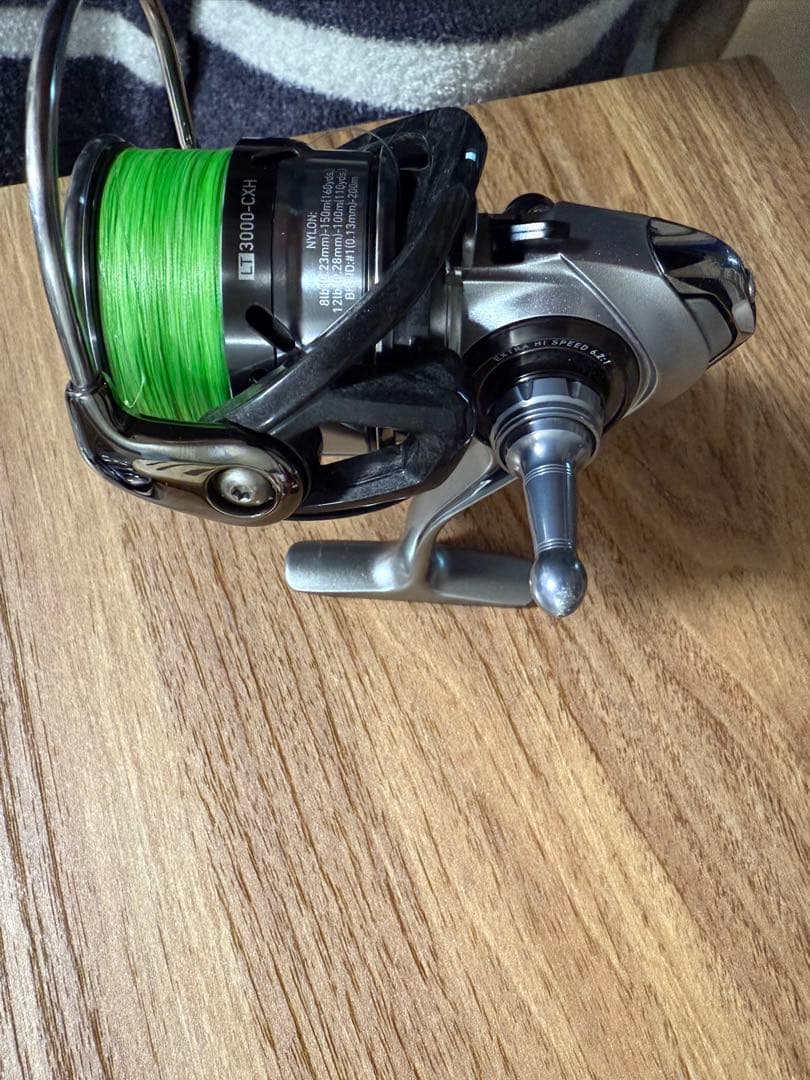 LT 3000-CXH 18カルディア　替スプール付き