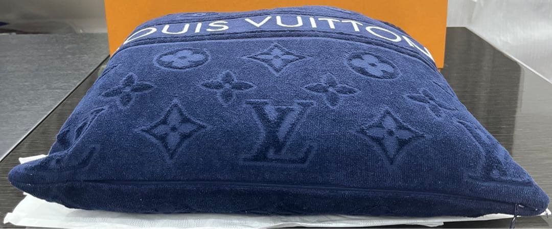 ルイヴィトン クッション・LV バケーション ブルーマリーヌ