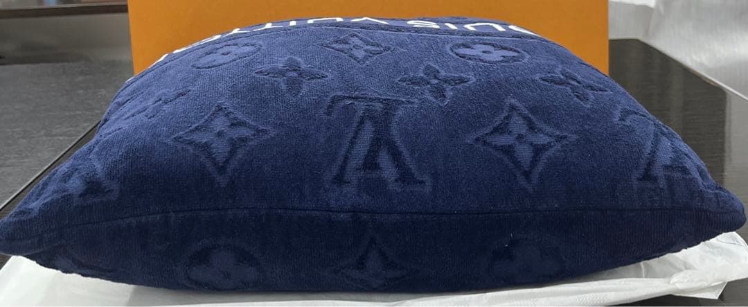 ルイヴィトン クッション・LV バケーション ブルーマリーヌ