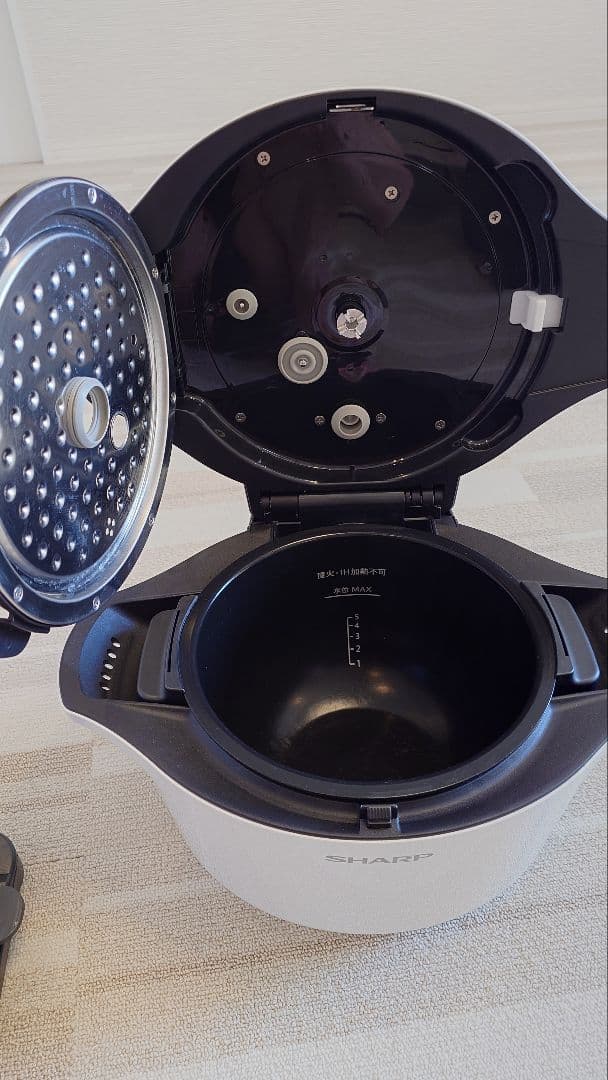 SHARP ヘルシオホットクックKN-HW24F-W 2021年製