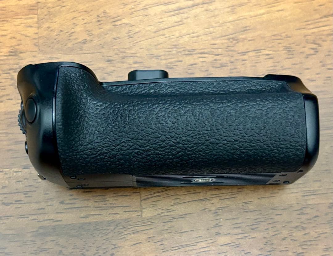 パナソニックLUMIX G9pro＋純正バッテリーグリップ純正バッテリー３個