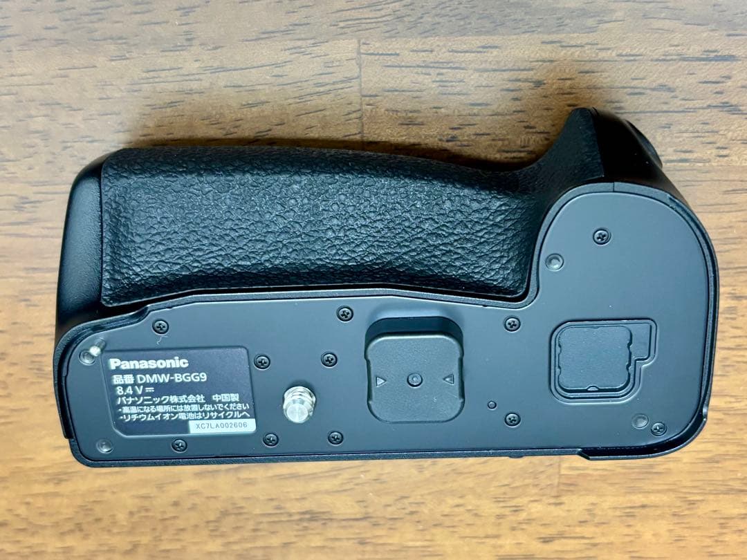 パナソニックLUMIX G9pro＋純正バッテリーグリップ純正バッテリー３個
