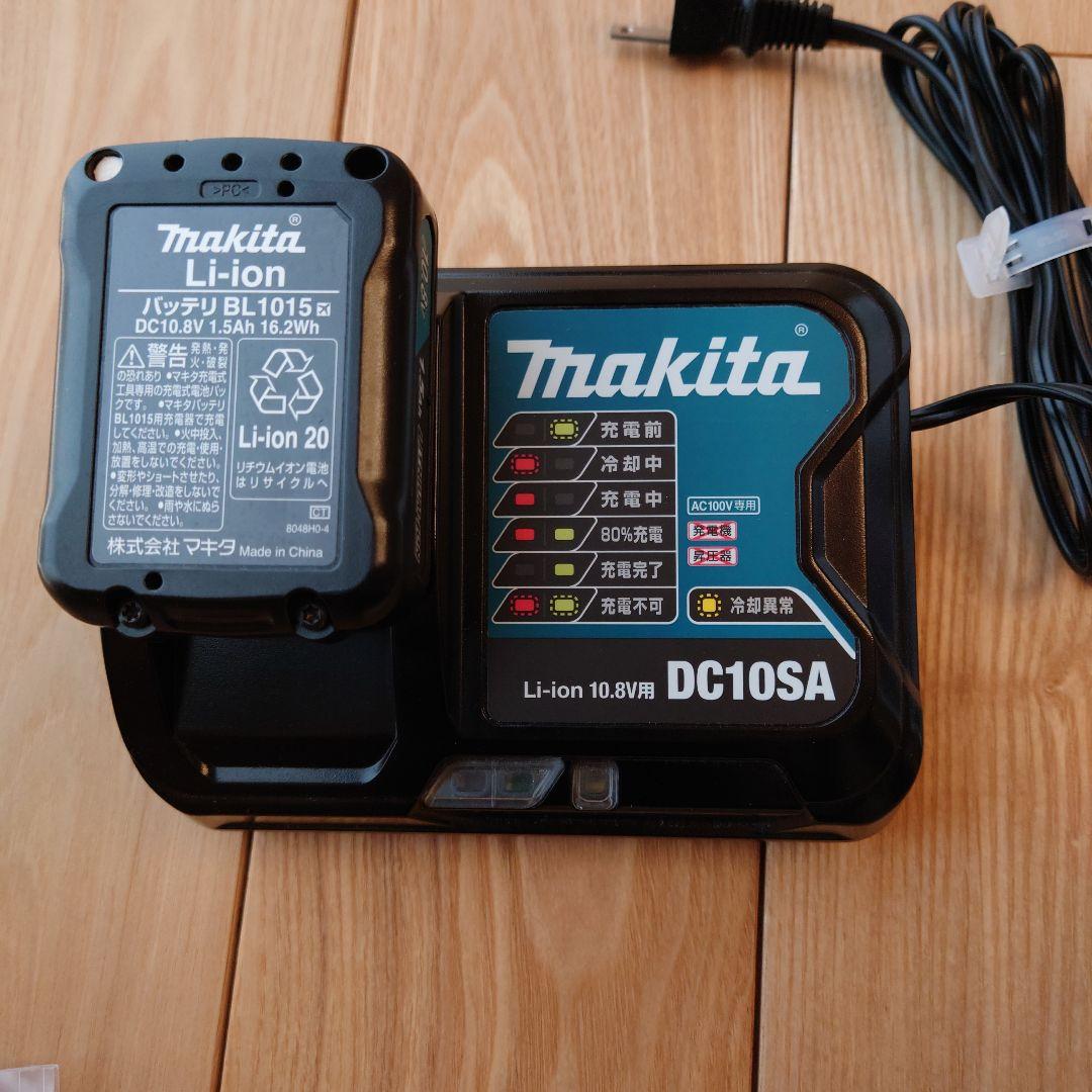 マキタ　充電式クリーナ　CL107FD