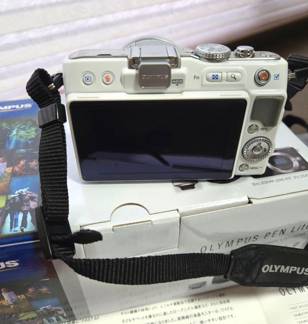 【限定お値下げ】OLYMPUS PEN E-PL3 ホワイト