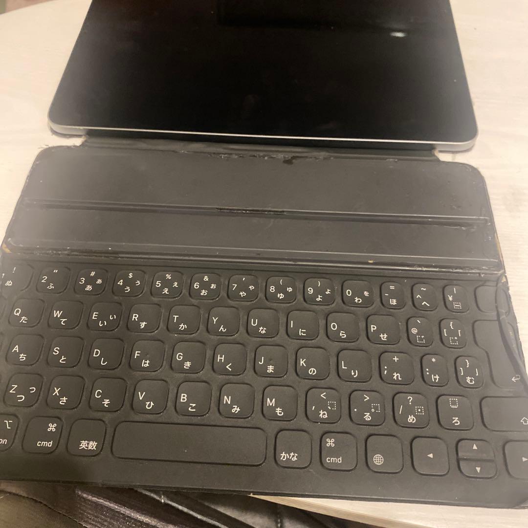 iPad Pro第2世代11インチスペースグレー 本体 + キーボードカバー