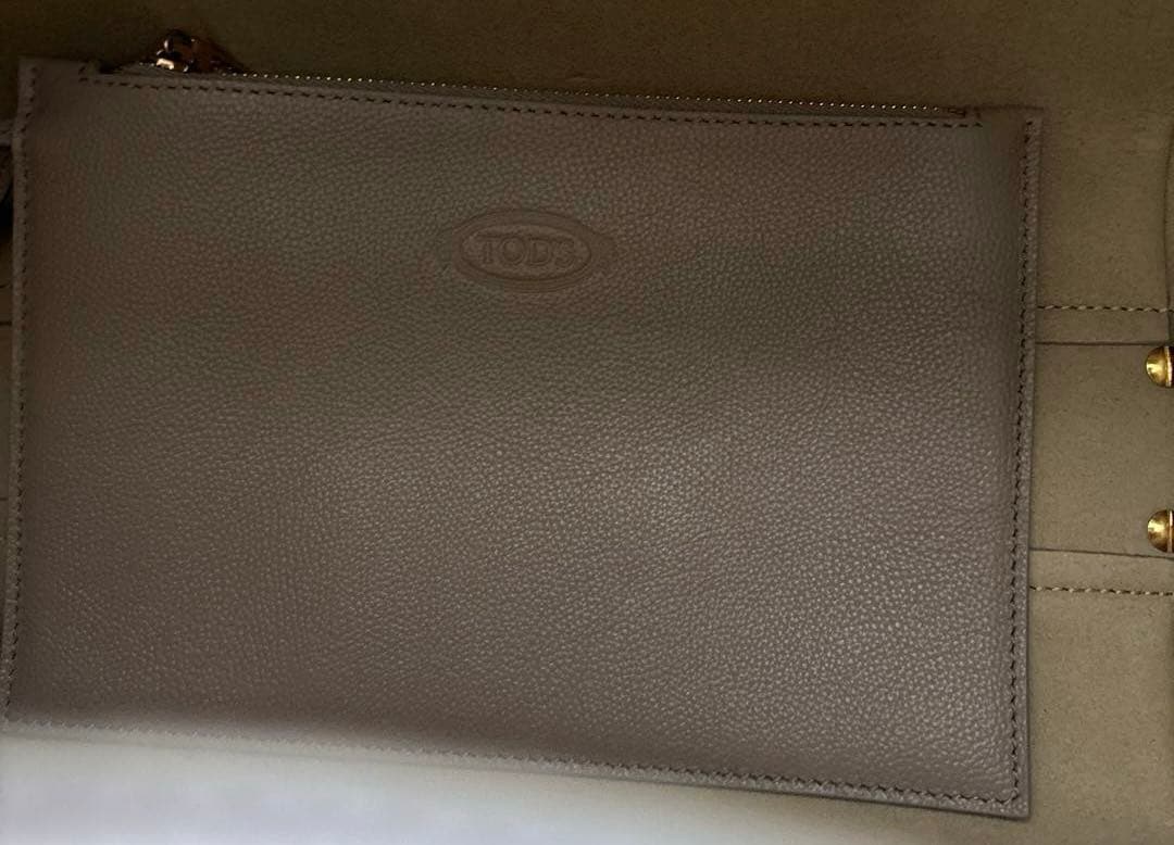 Tod's トッズ タイムレス ミディアム グレー