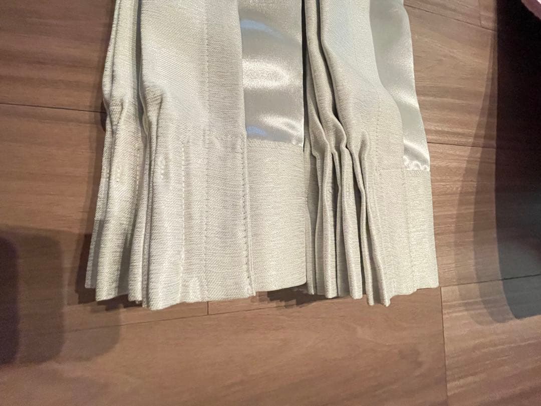 美品 遮光２級カーテン W100×H198cm 定価3.5万円