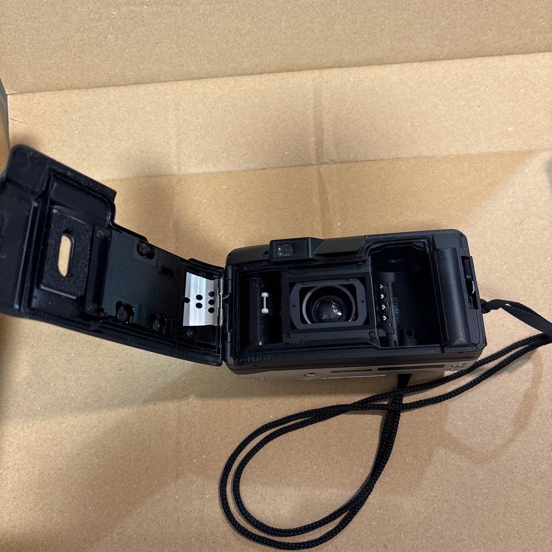 カメラ　OLYMPUSオリンパス　SUPERZOOM 105G