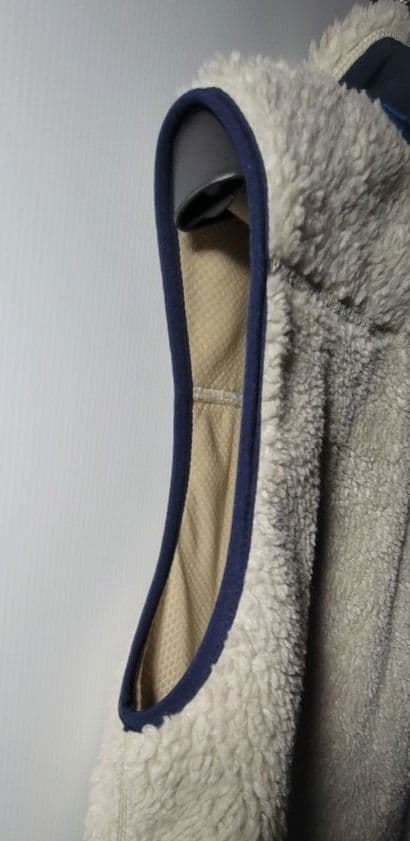 パタゴニア　レトロXベスト　Sサイズ　ベージュxネイビー