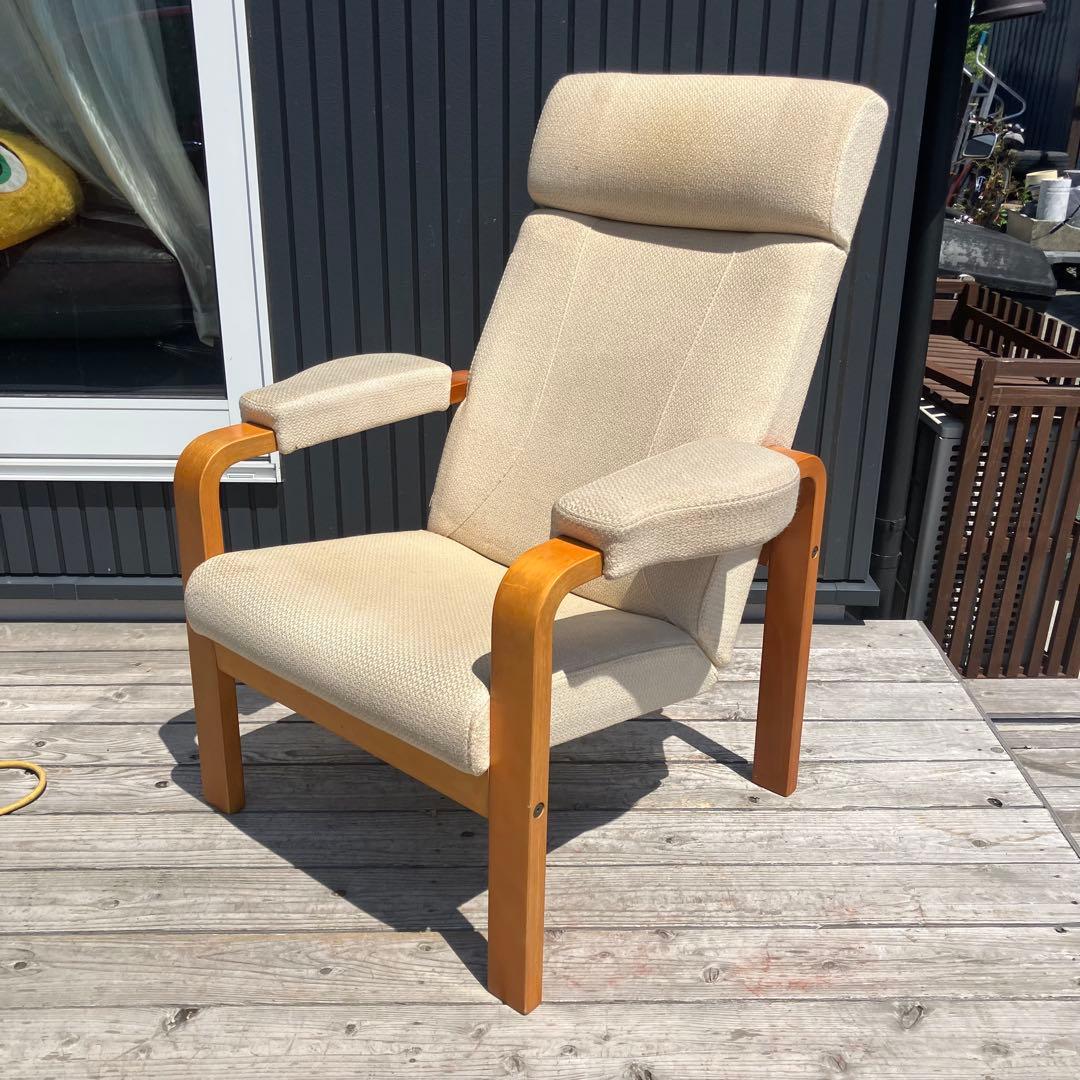 北欧レトロ 木製フレーム アームチェア 一人掛けソファ ロビーチェアファブリック