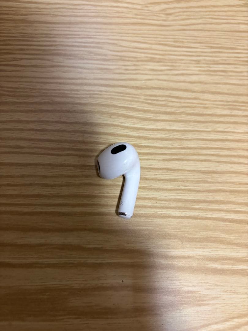 AirPods第三世代 ケース 右耳のみ