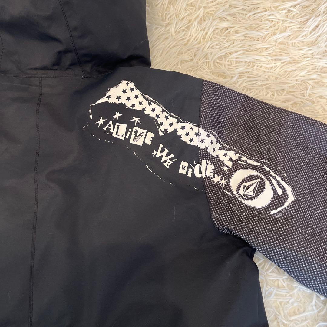 BURTON　VOLCOMレディース　ジャケット＋パンツ　スノーボードウェア