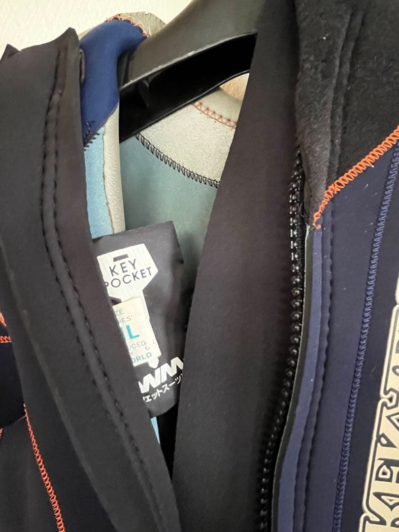 BREAKER OUTのレディースディスフェスフルウェットスーツ