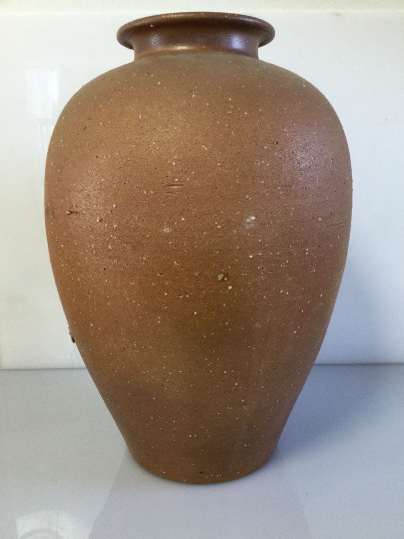 信楽焼 山水楼閣風景彫壷 大花瓶 飾り壷 銘無し L333