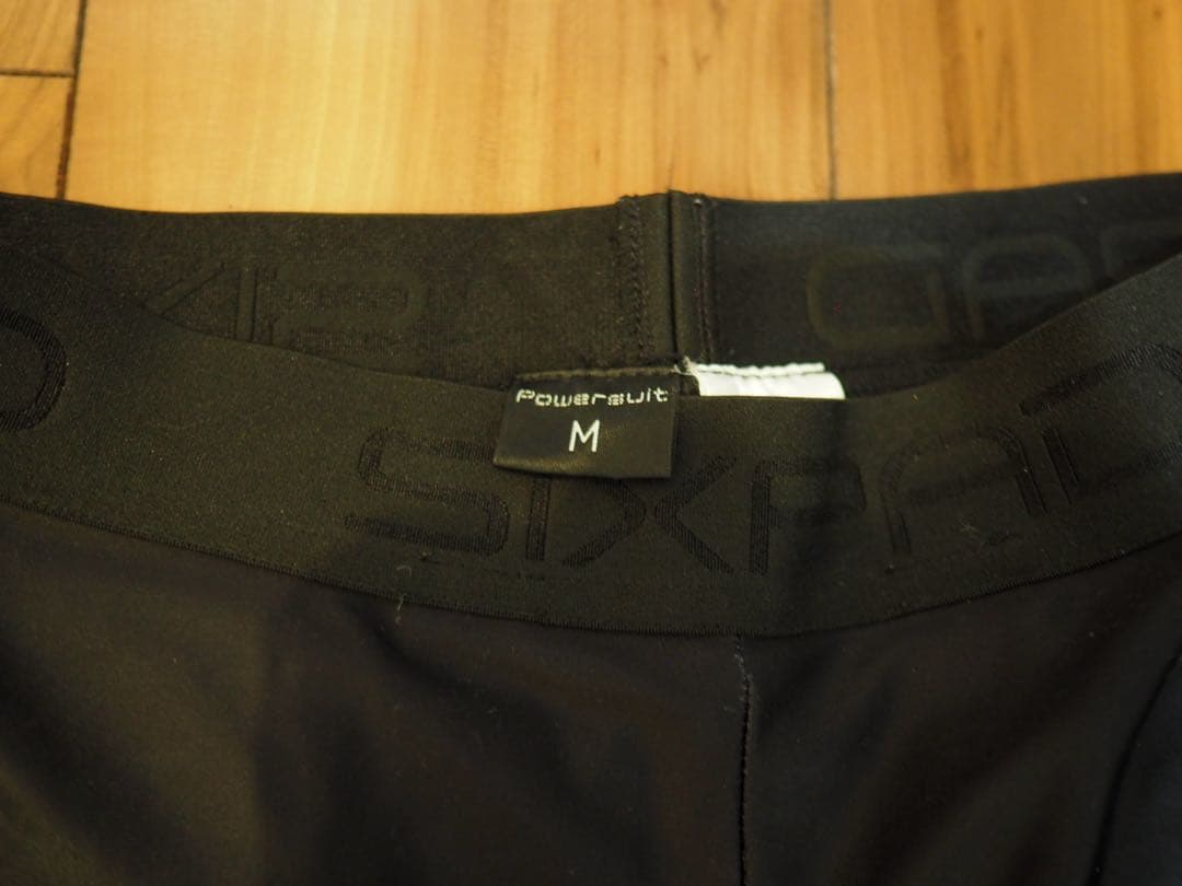 SIXPAD 夫婦で着用可 メンズ　上Sサイズ 下Mサイズ　パワースーツ