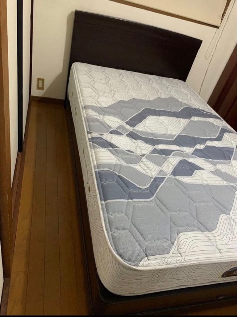 Simmons セミダブルベッド 収納付き・マットレス美品【直接引き取り可】