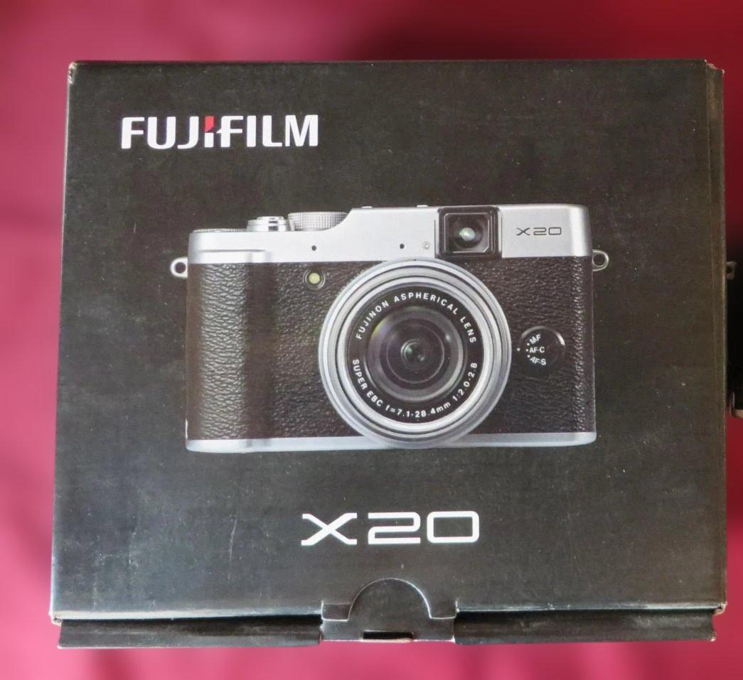 Fujifilm X20 コンパクトデジタルカメラ