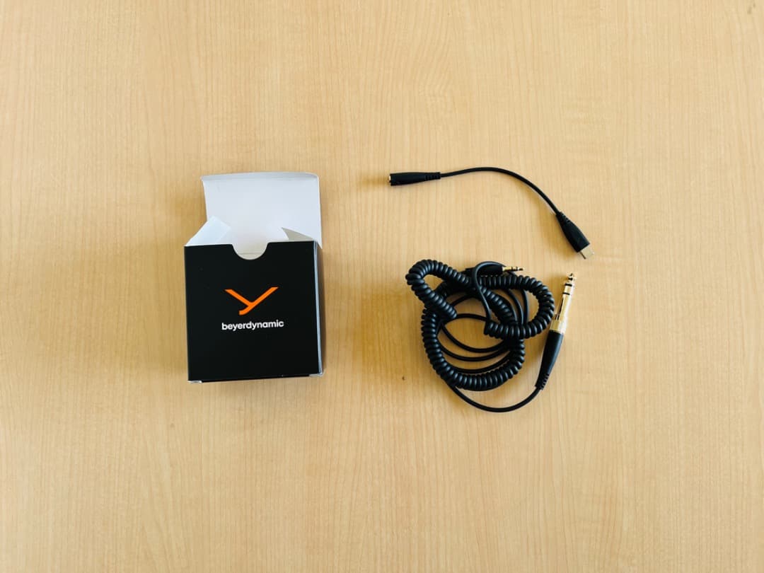 （新品開封済み）beyerdynamic DT 270 PRO 密閉型ヘッドホン