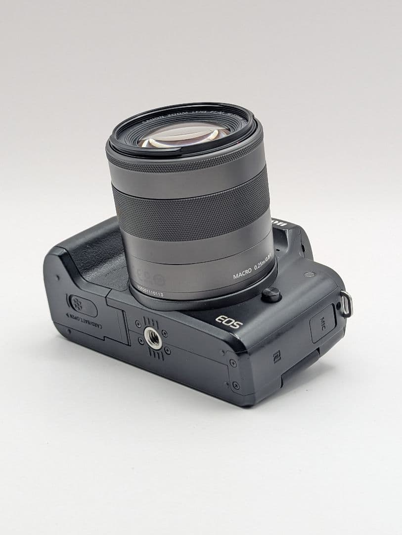 デジタルカメラ Canon EOS Kiss M / EF-M 18-55mm IS STM