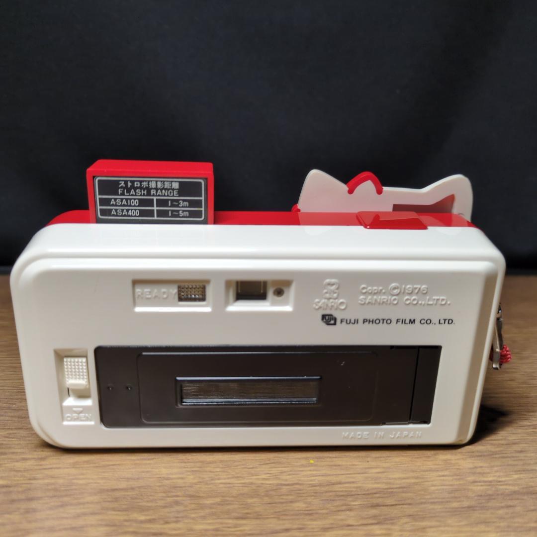 ハローキティ【レア美品】トイカメラ/ 赤と白/ 専用ソフトケース&ストラップ付き