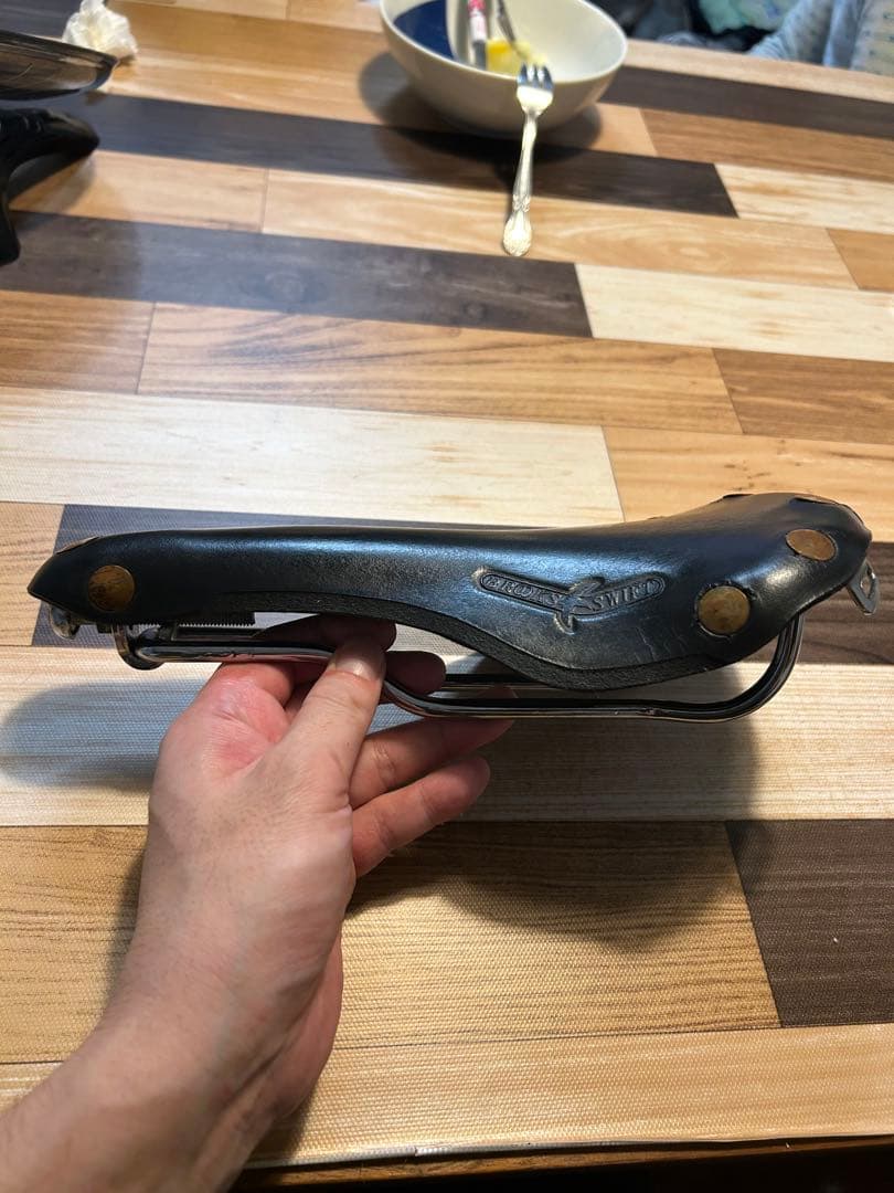 BROOKS SWIFTレザーサドル ブラック
