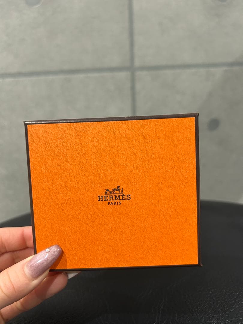 HERMÈS H型メタルキーホルダー