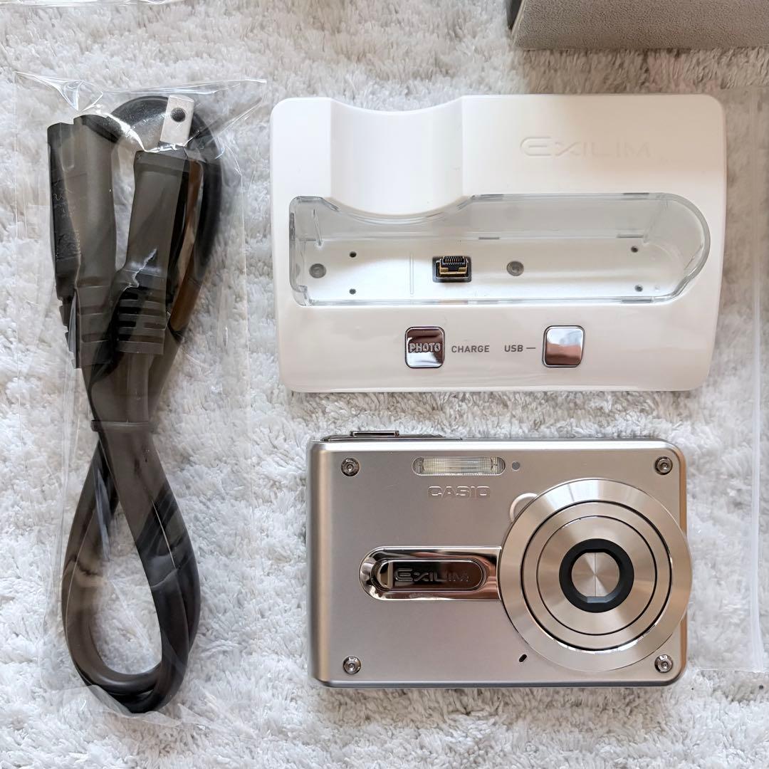 美品【動作品】CASIO カシオ EXILIM EX-S100 レトロコンデジ