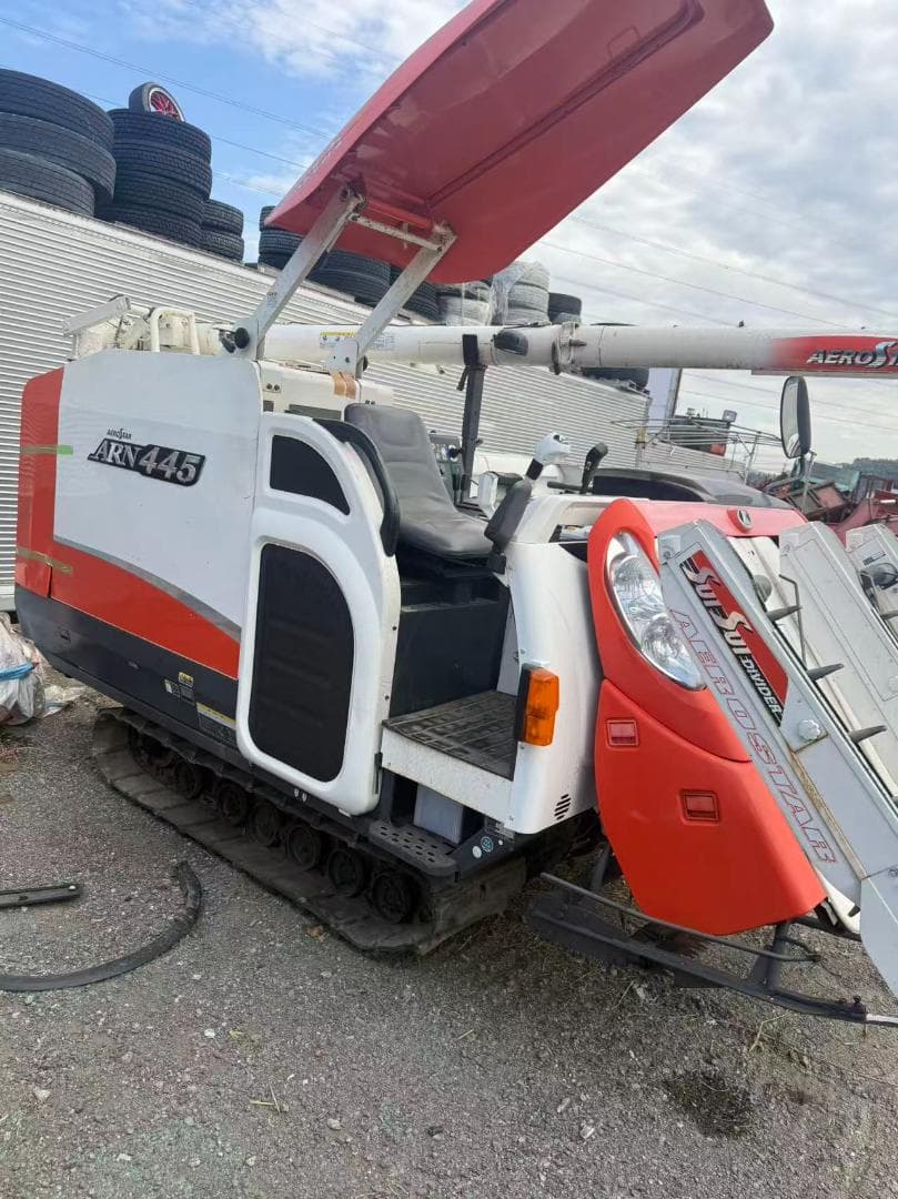 【福岡県みやま市】 クボタ コンバイン ARN445 757時間 45馬力 水平