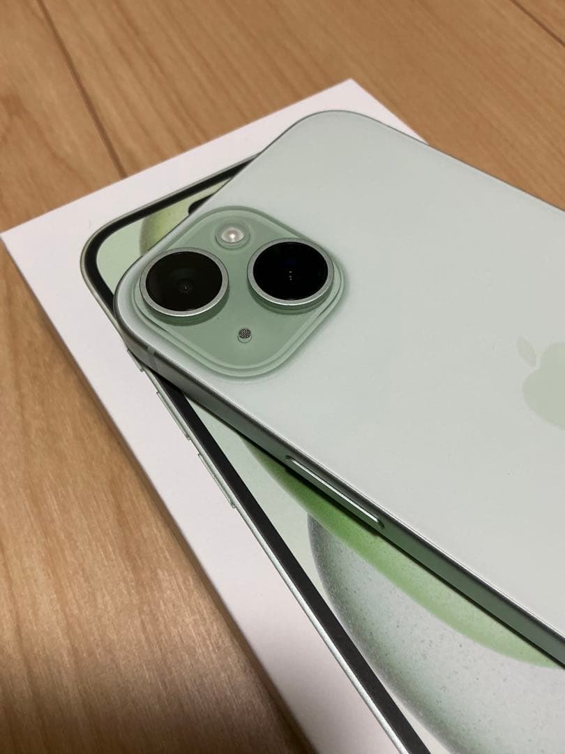 は*ち様 Apple iPhone 15 本体 128gb グリーン　simフリ
