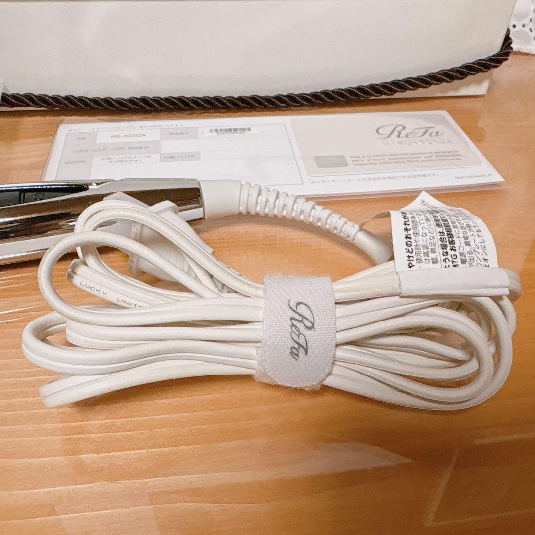 【 り 出品】リファビューテックストレートアイロン