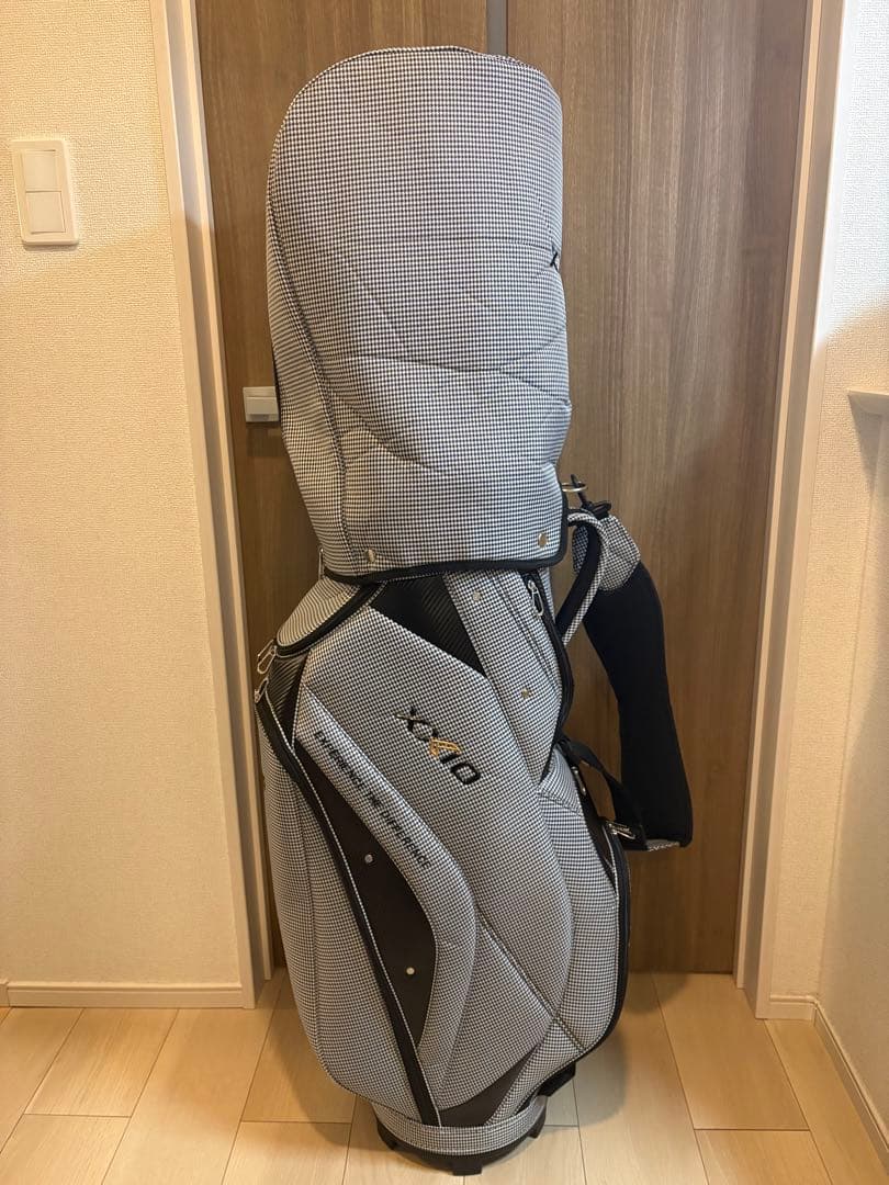 美品XXIOゼクシオ ゴルフ キャディバッグ 千鳥格子柄 グレー系9.5型
