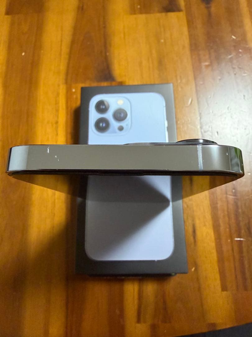 iPhone13Pro シエラブルー　Apple